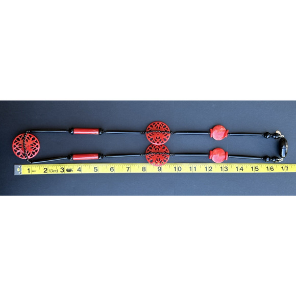 Vintage Joan Rivers Acrylic Lucite Cutout Red & Black Necklace Unique Rare 36" - Picture 6 of 6